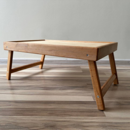 მაგიდა საუზმისთვის Wood