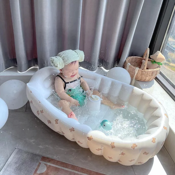 Детская надувная ванна