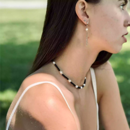Necklace made of black agate with pearls